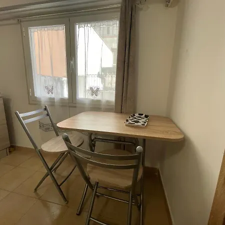 Blanda House Apartament *