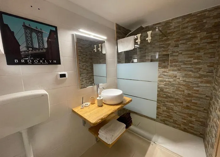 Blanda House *